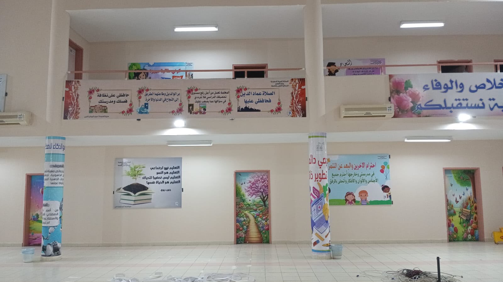 لوحات جدارية — شكل 11
